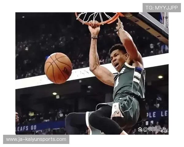 字母哥高空暴扣连取,雄鹿无限拉升士气